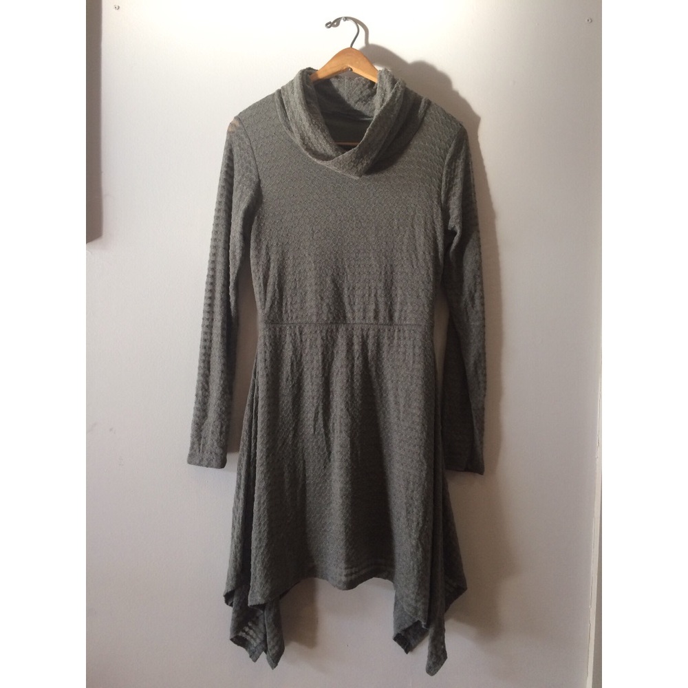 New grey cowl neck dress. Sweet Claire. Sz S.